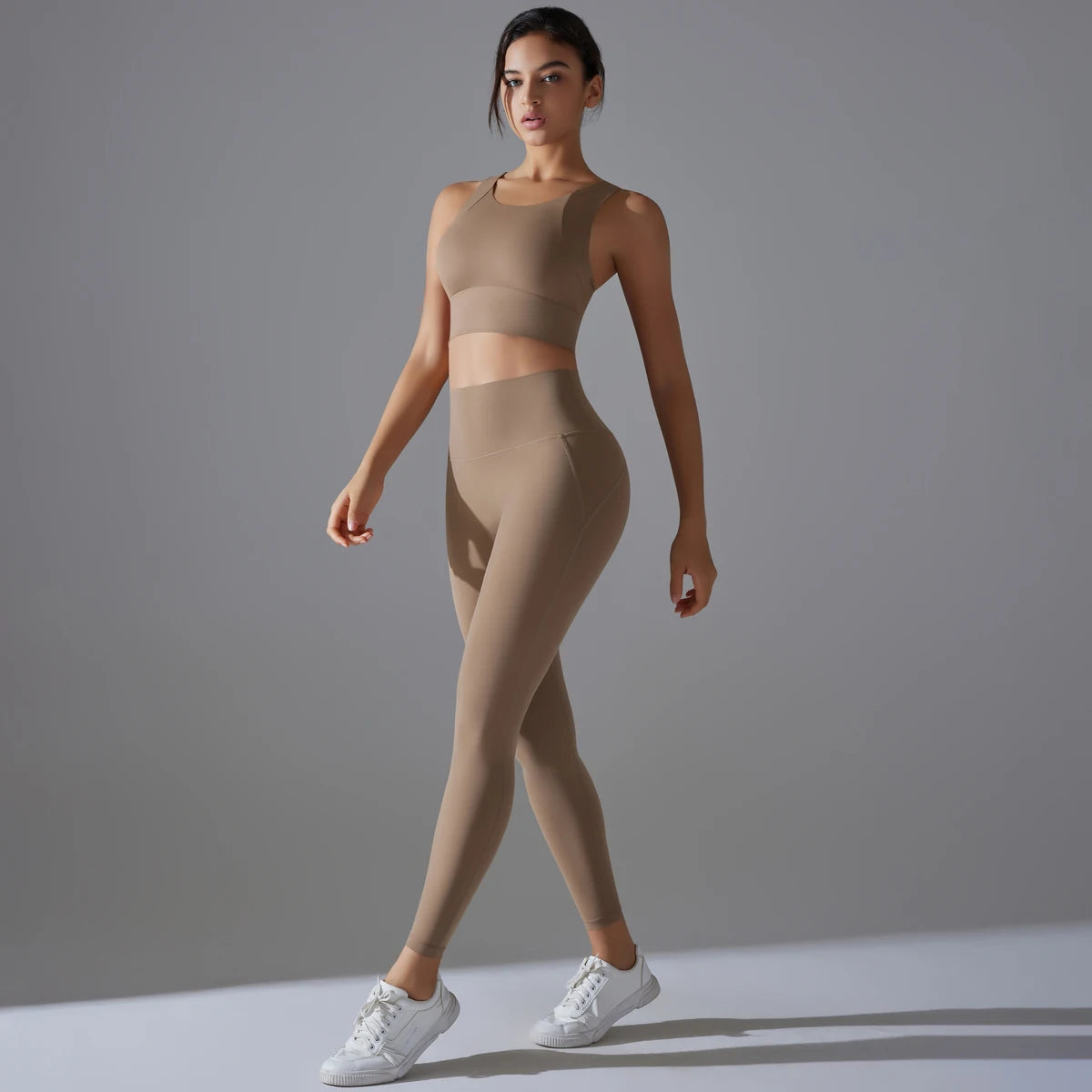 Ensemble de Sport Femme – Performance, Confort et Élégance