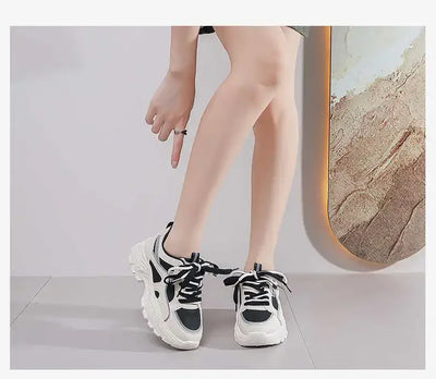 Baskets orthopédiques compensées – Confort et style