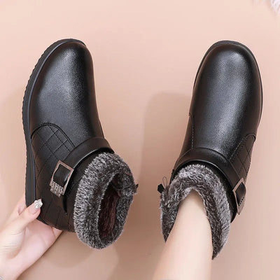 Bottines orthopédiques en similicuir doublées de fourrure
