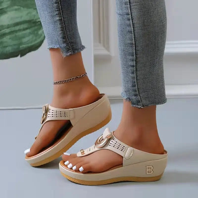 Sandalias ortopédicas elegantes con cuña