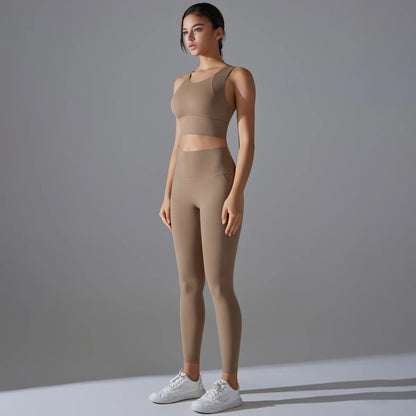 Ensemble de sport femme confortable et tendance